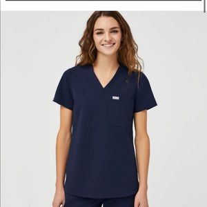 FIGS Catarina 1 pocket Scrub Top